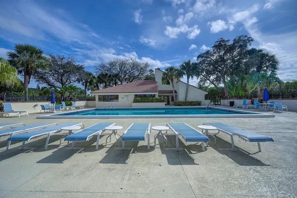 $6,500 | 204 Sea Oats Drive, Unit F, Juno Beach, FL 33408