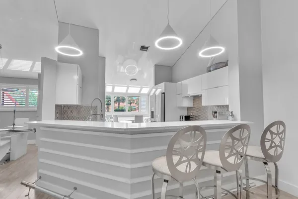 $6,500 | 204 Sea Oats Drive, Unit F, Juno Beach, FL 33408