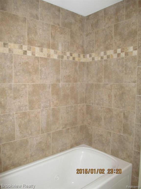 2564 Emmons Avenue Rochester Hills, MI 48307 - Photo 5 of 20