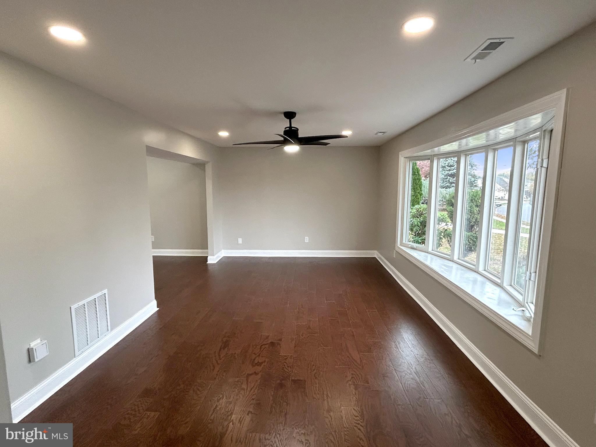 22 Manchester Road Sewell, NJ 08080 - Photo 11 of 25