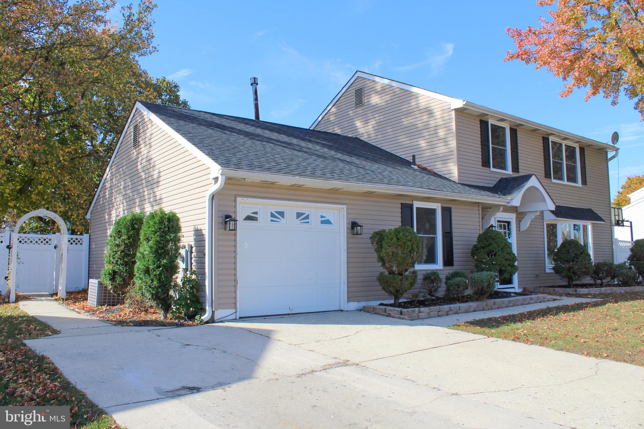 22 Manchester Road Sewell, NJ 08080 - Photo 2 of 25
