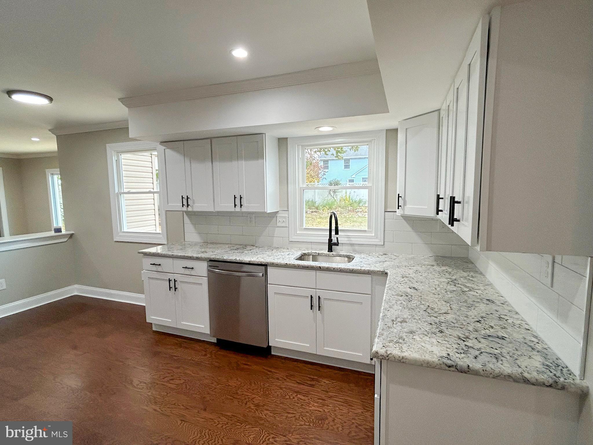 22 Manchester Road Sewell, NJ 08080 - Photo 4 of 25
