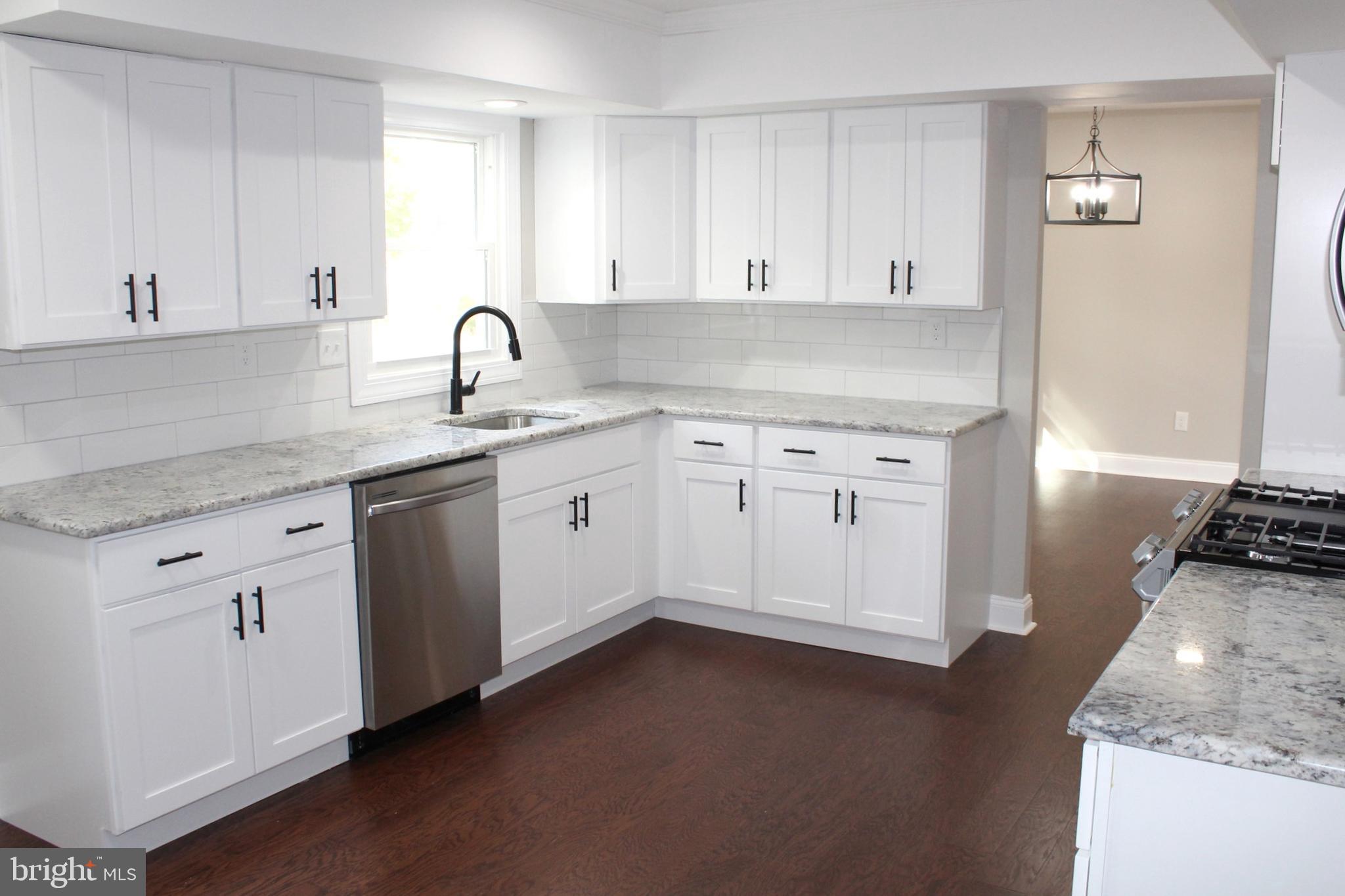 22 Manchester Road Sewell, NJ 08080 - Photo 6 of 25
