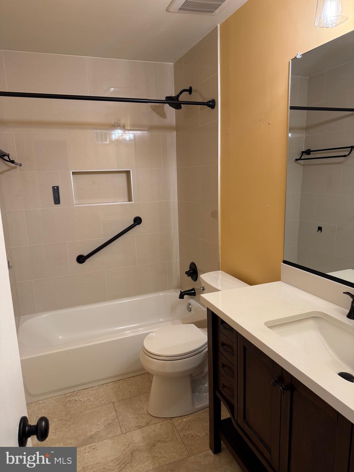 11716 Butlers Branch Road Clinton, MD 20735 - Photo 13 of 26 Guest full bath
