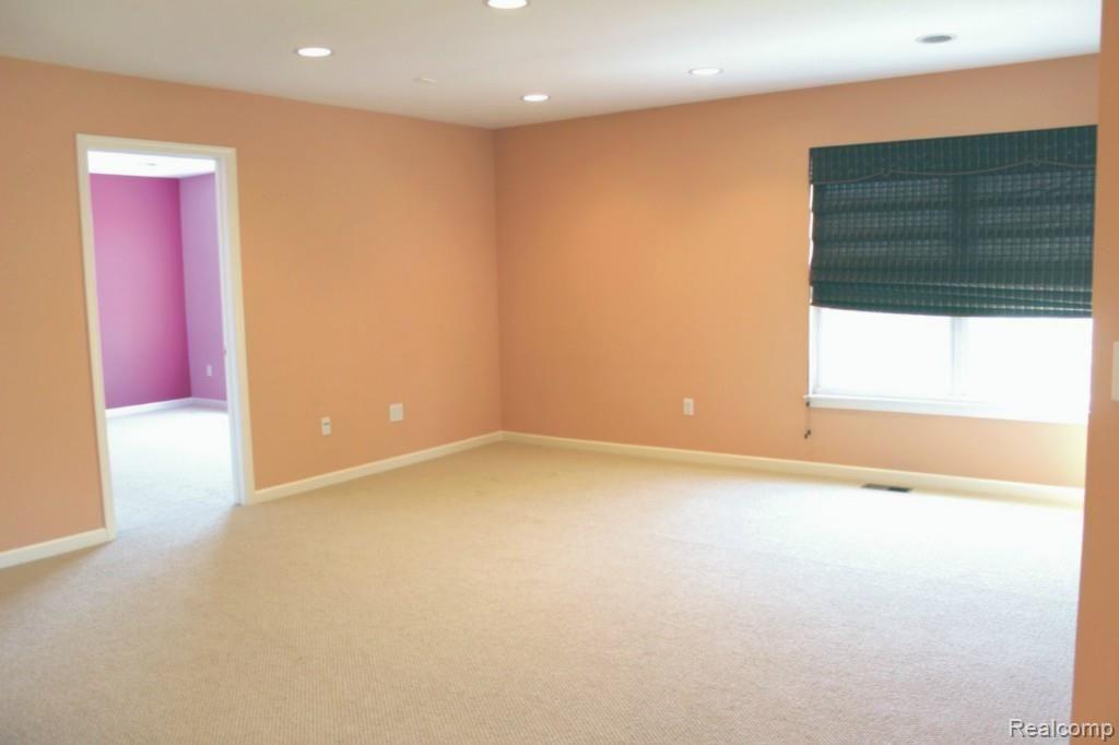 3494 Connors Drive Rochester, MI 48307 - Photo 16 of 28 Loft a.jpg