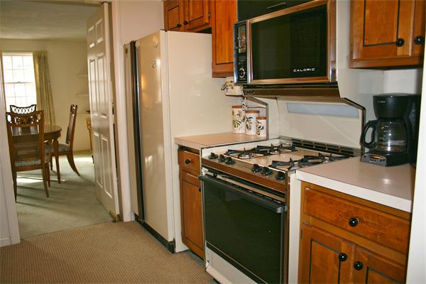 617 Washington Street, Unit 101 Wellesley, MA 02482 - Photo 6 of 21 Gallery Image 6
