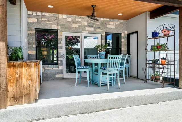 $1,400,000 | 209 North Elk Street, Fredericksburg, TX 78624