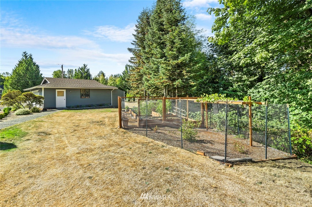 4916 Lake Alice Road Southeast Fall City, WA 98024 - Photo 28 of 34 Gallery Image 28