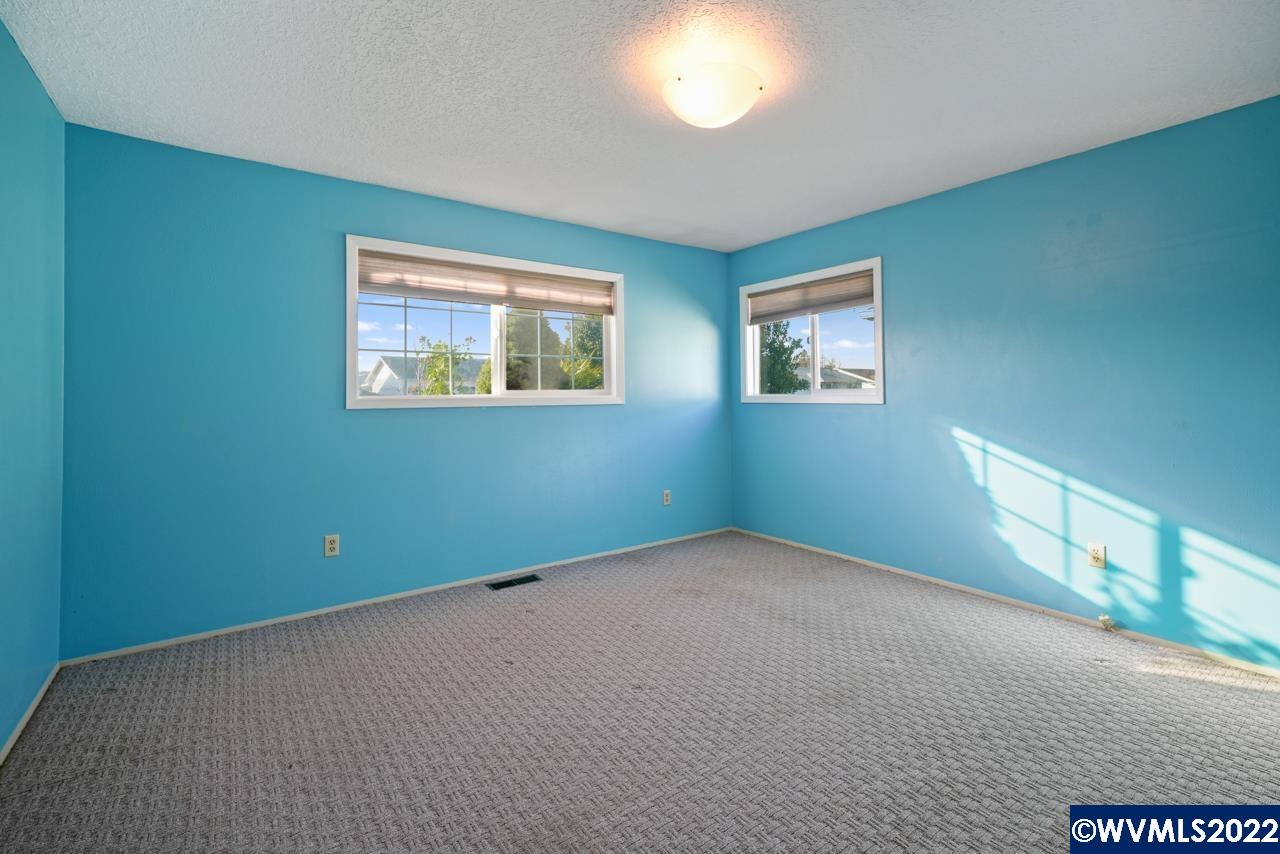 1104 Stanfield Road Woodburn, OR 97071 - Photo 19 of 31