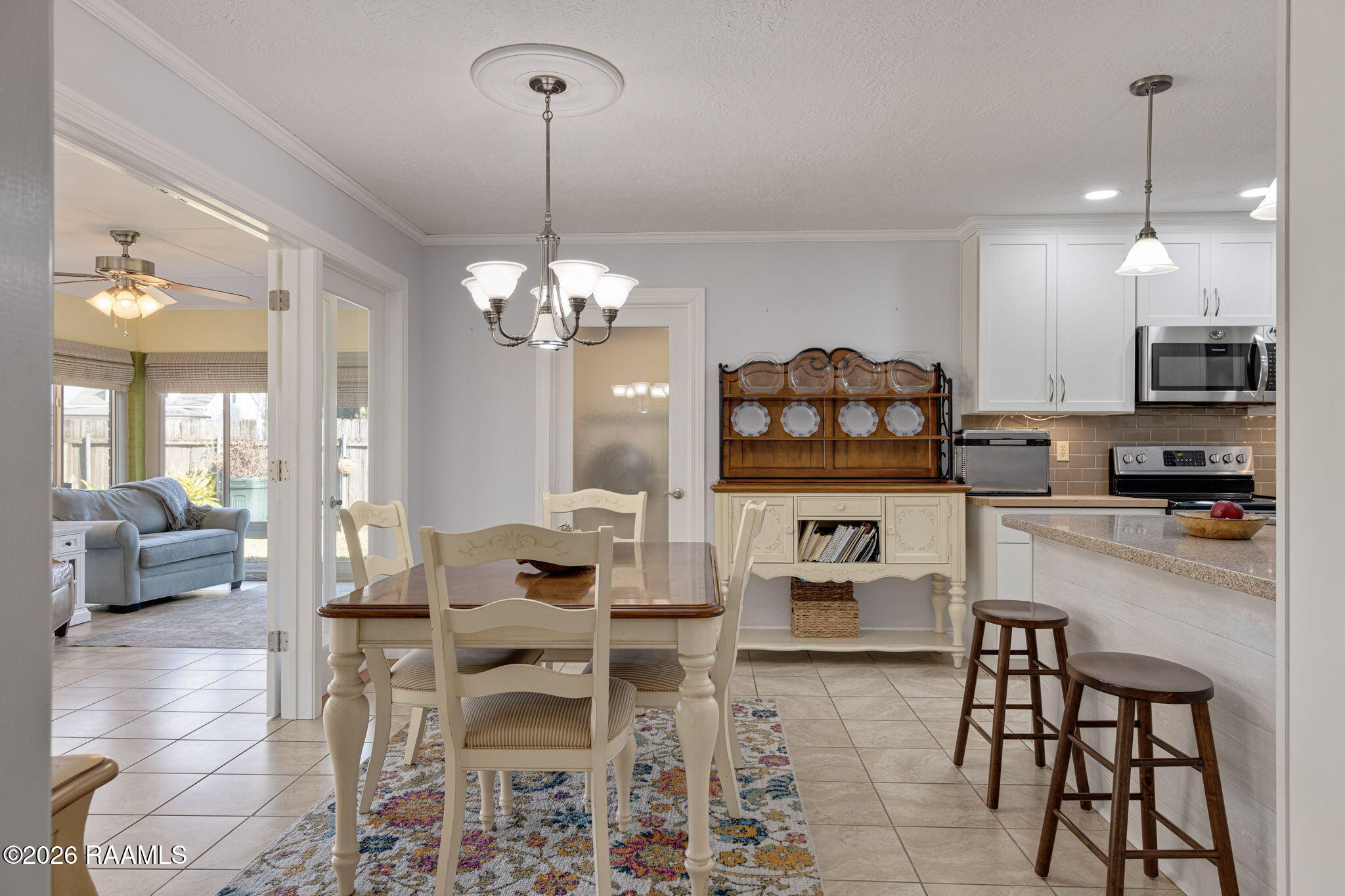 100 Avery Drive Youngsville, LA 70592 - Photo 17 of 31 16-web-or-mls-100 Avery Dr-16