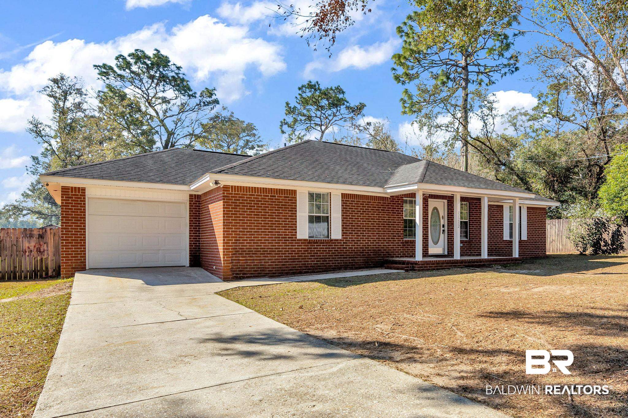 11252 Lark Avenue Fairhope, AL 36532 - Photo 4 of 31