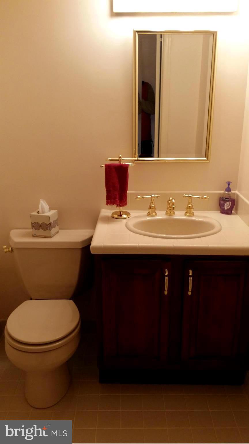 3833 Inverness Road Fairfax, VA 22033 - Photo 19 of 30 Bath
