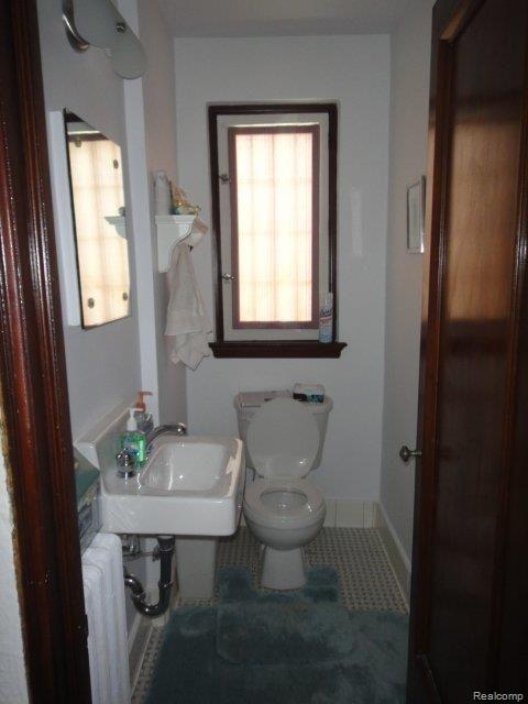 20000 Renfrew Road Detroit, MI 48221 - Photo 11 of 25 Powder Room