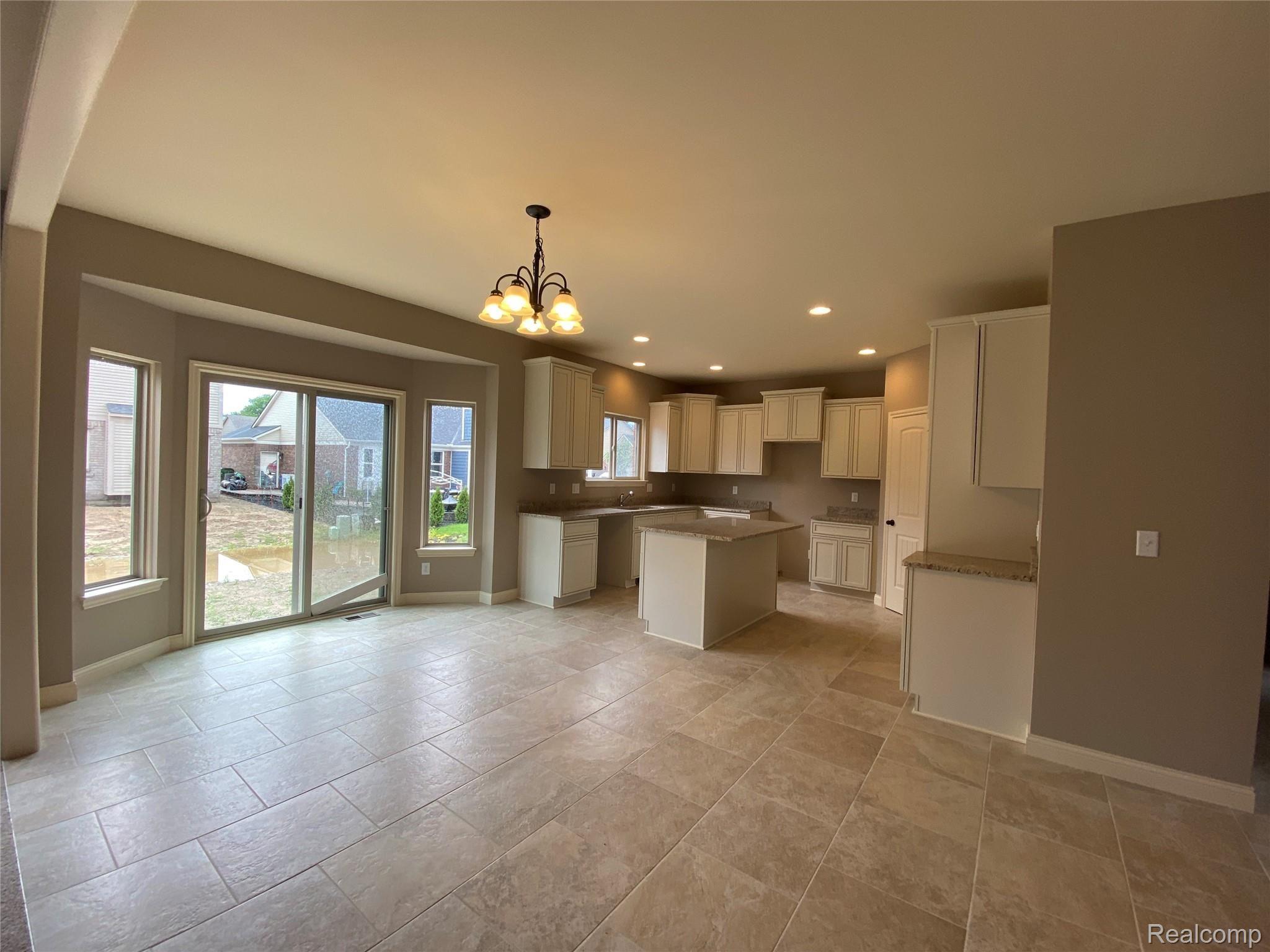 23839 Ravenswood Road Macomb, MI 48042 - Photo 5 of 17 IMG_1978.JPG