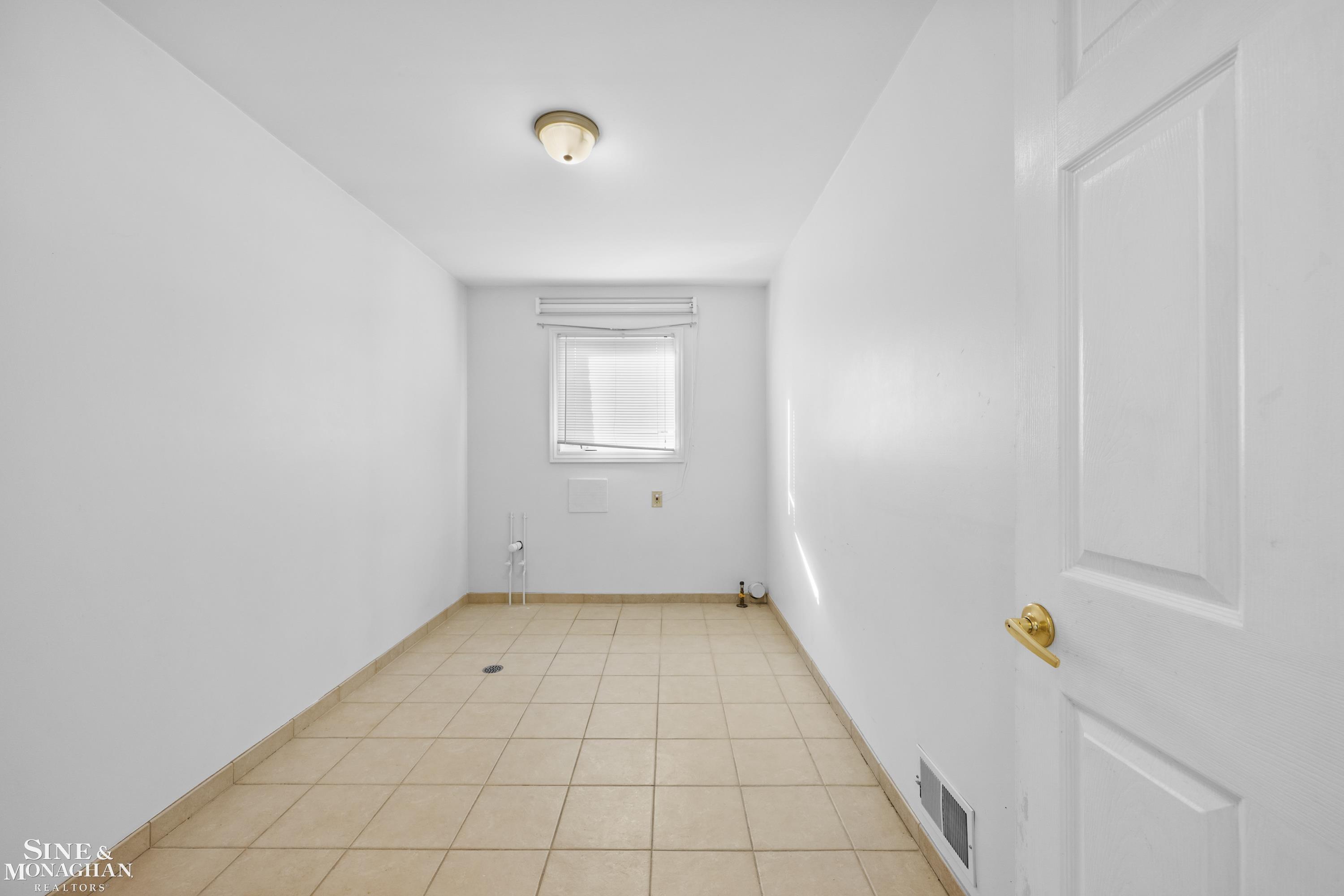 904 Trombley Road Grosse Pointe, MI 48230 - Photo 8 of 27