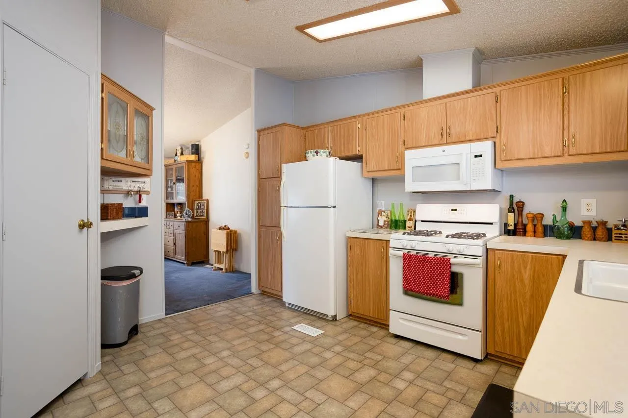 11851 Riverside Drive, Unit SPC 206 Lakeside, CA 92040 - Photo 11 of 34