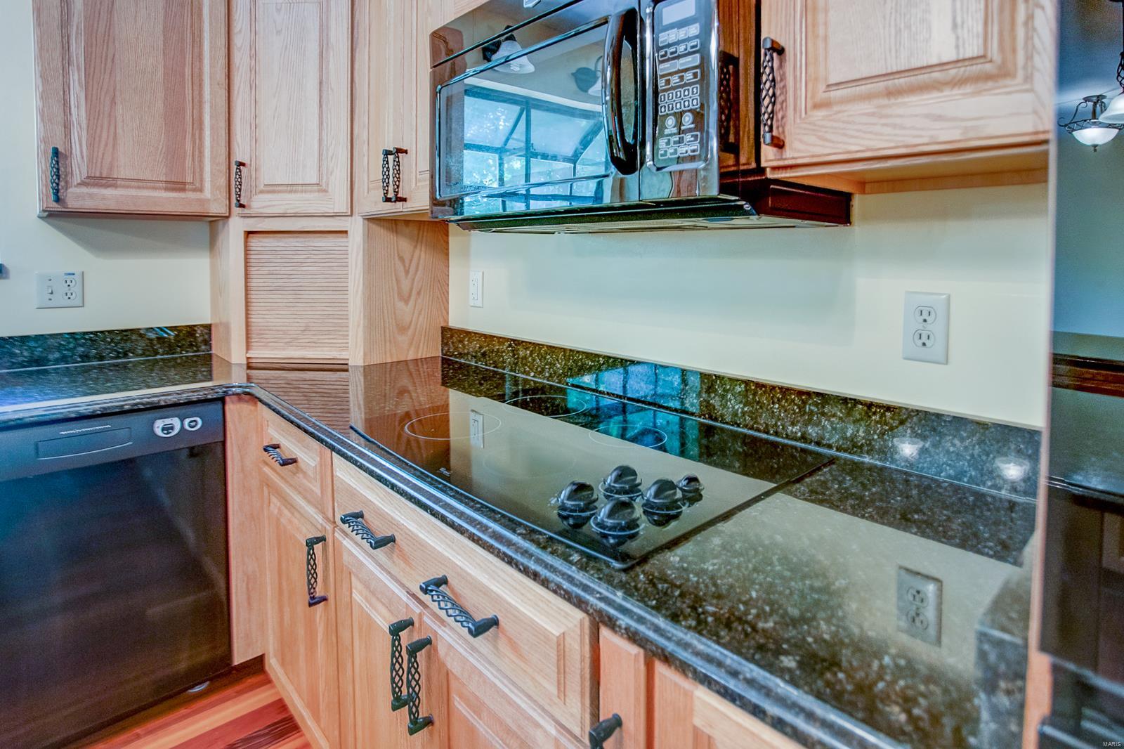 923 Reiss Road O'Fallon, IL 62269 - Photo 13 of 54 Gallery Image 13