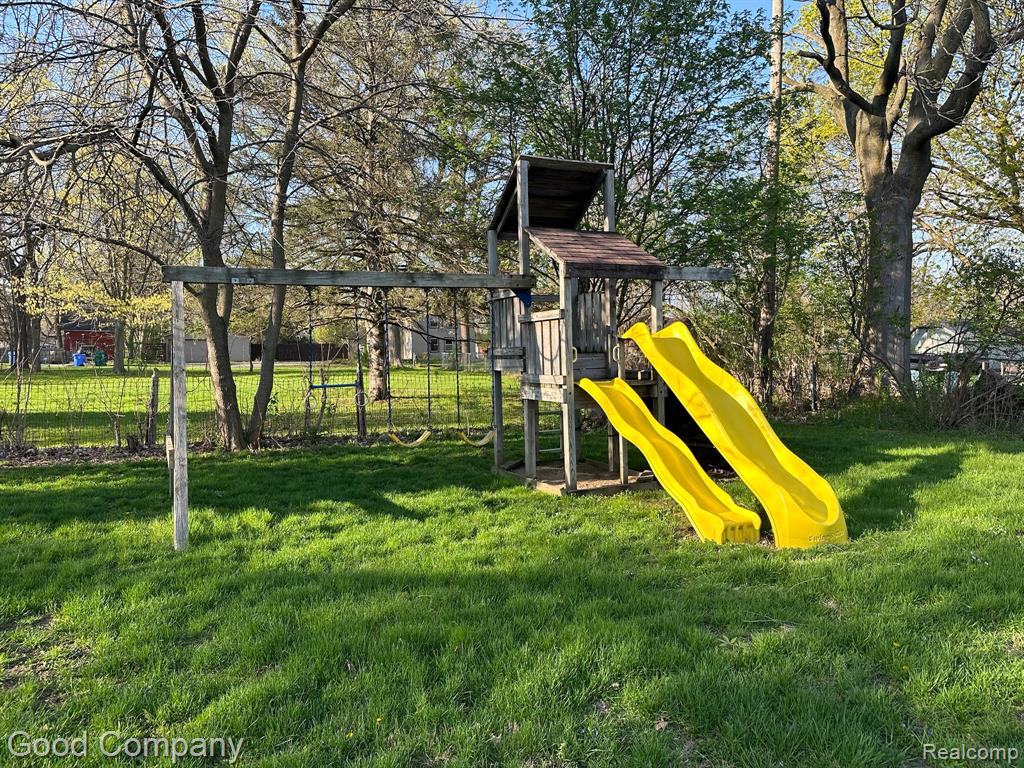 720 West Commerce Road Commerce Township, MI 48382 - Photo 19 of 19