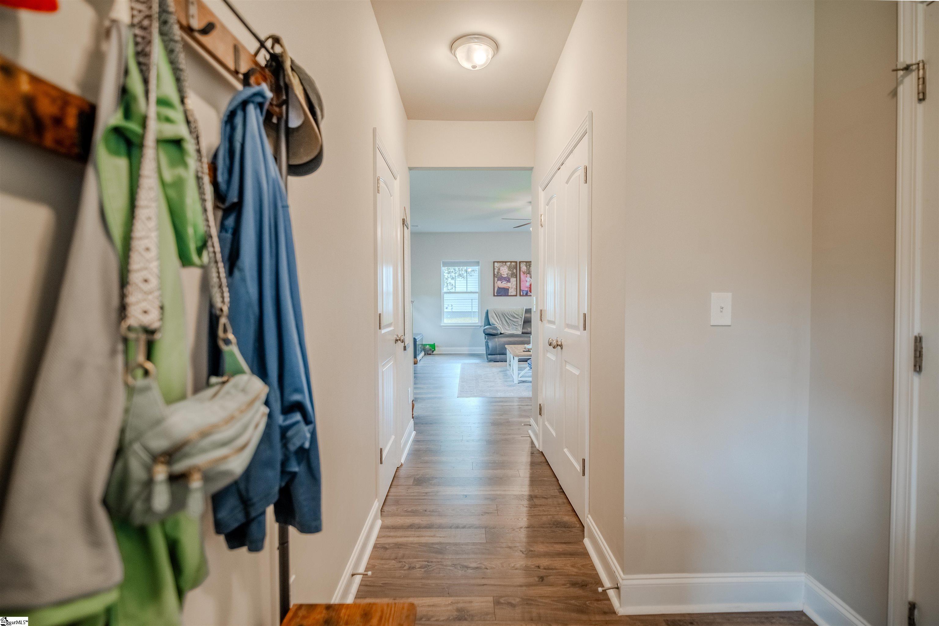 207 Phillips Avenue Easley, SC 29640 - Photo 4 of 39