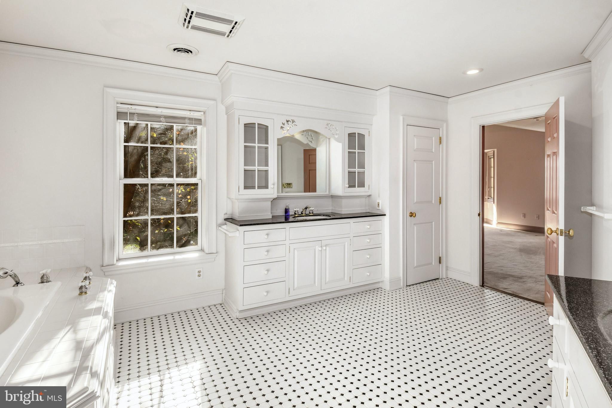 2222 Nottingham Road Allentown, PA 18103 - Photo 19 of 37 Gallery Image 19