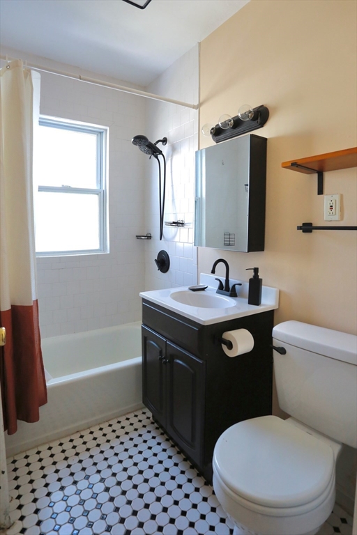 38 Semont Road, Unit 3 Boston, MA 02124 - Photo 9 of 23