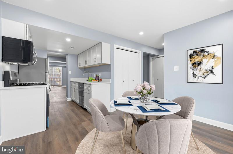 14400 Gunstock Court, Unit 4 Silver Spring, MD 20906 - Photo 5 of 47 Breakfast area (virtually staged)