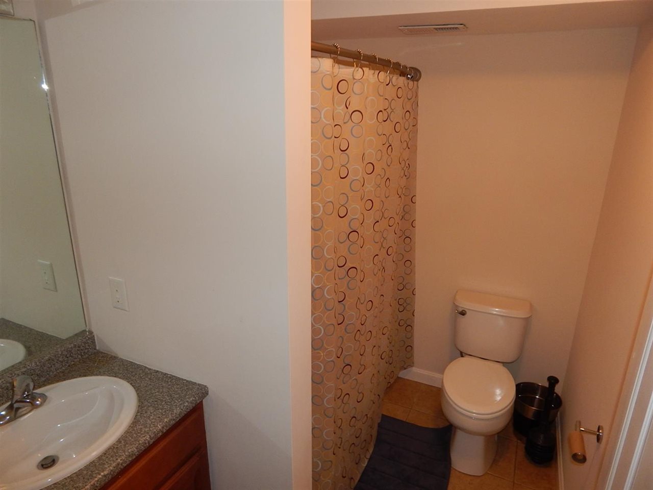 9 Hackett Hill Road, Unit 48 Manchester, NH 03102 - Photo 17 of 31 Gallery Image 17