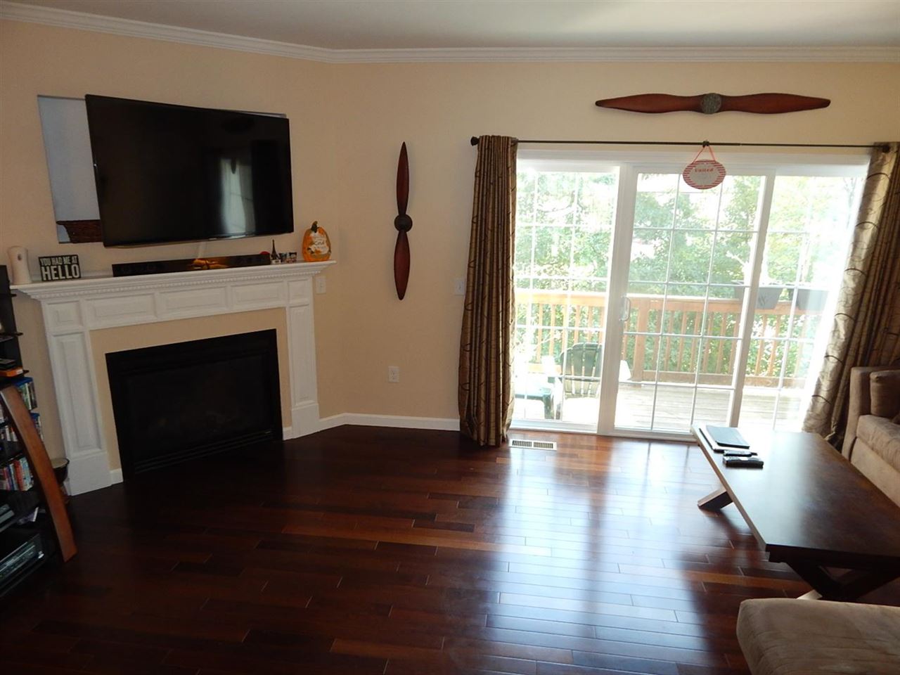 9 Hackett Hill Road, Unit 48 Manchester, NH 03102 - Photo 10 of 31 Gallery Image 10