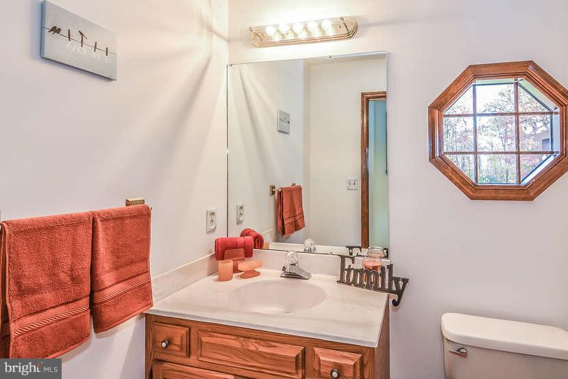 1334 Dennings Road New Windsor, MD 21776 - Photo 12 of 30 Bath