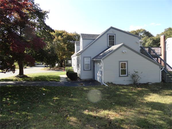 8 Elmhurst Road Stoneham, MA 02180 - Photo 3 of 12 Gallery Image 3