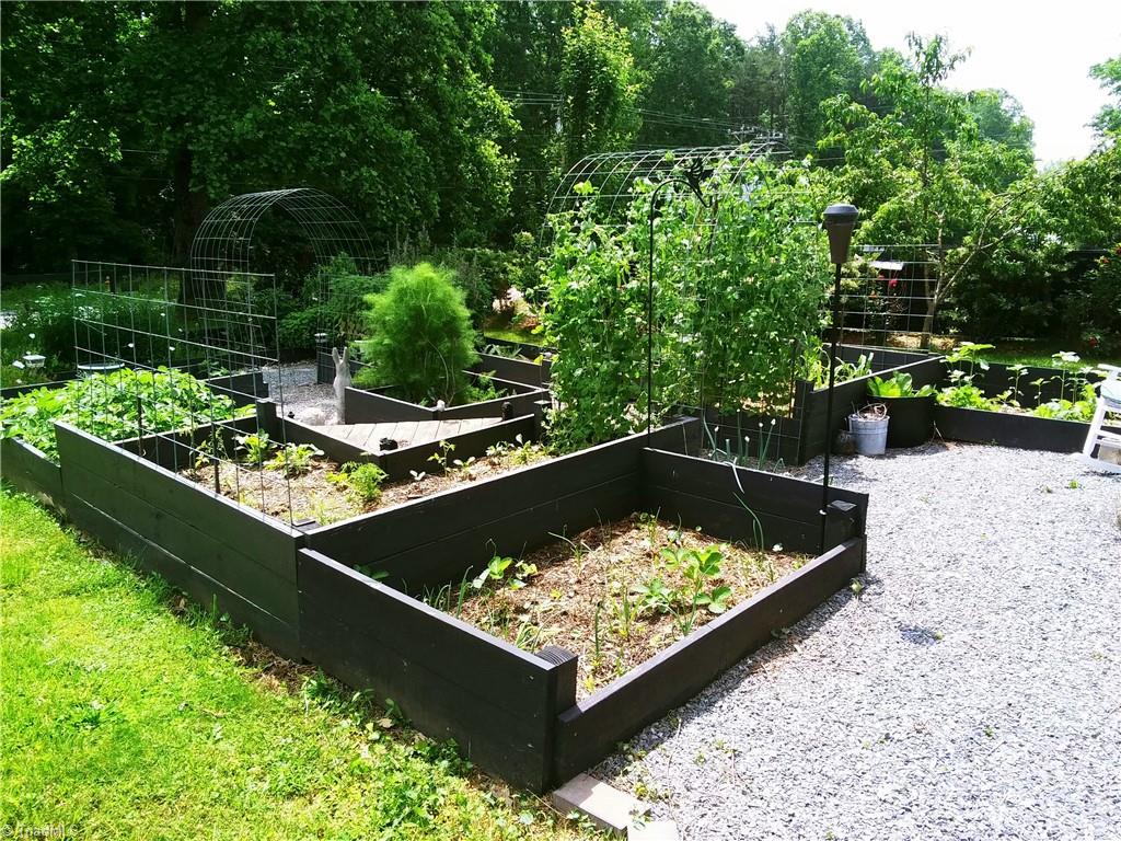1343 North Franklin Road Mount Airy, NC 27030 - Photo 46 of 50 Gallery Image 46