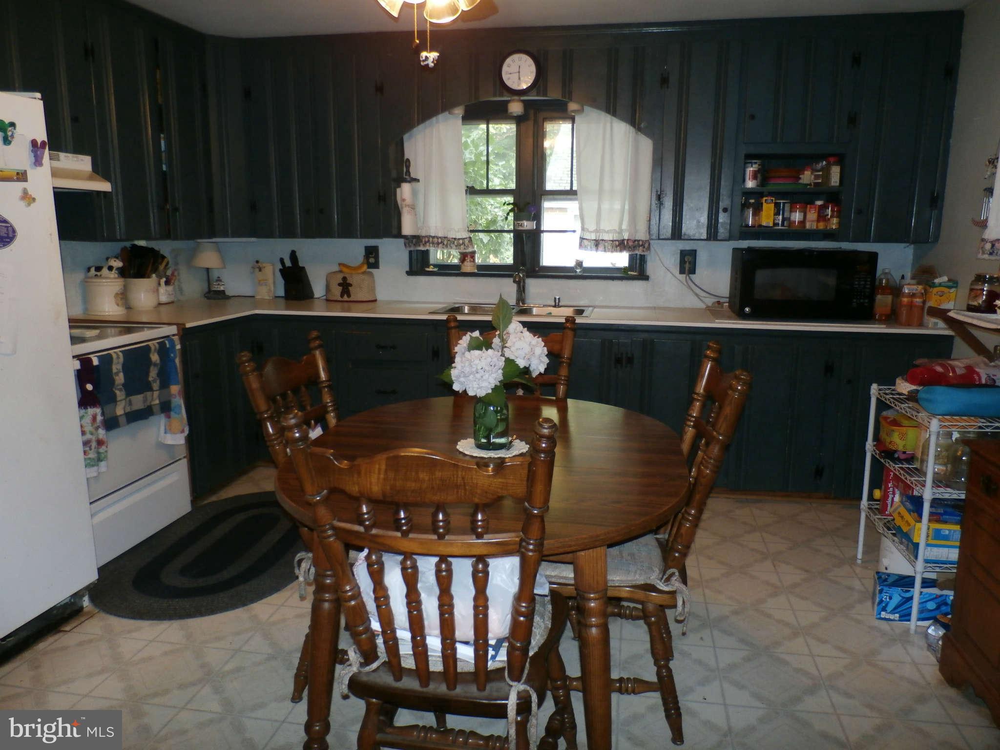 1847 Ridge Road Westminster, MD 21157 - Photo 6 of 11 Kitchen