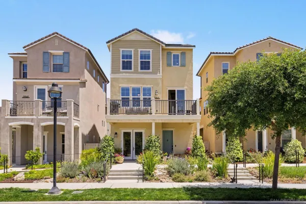 $999,000 | 21541 Trail Blazer Lane, Escondido, CA 92029