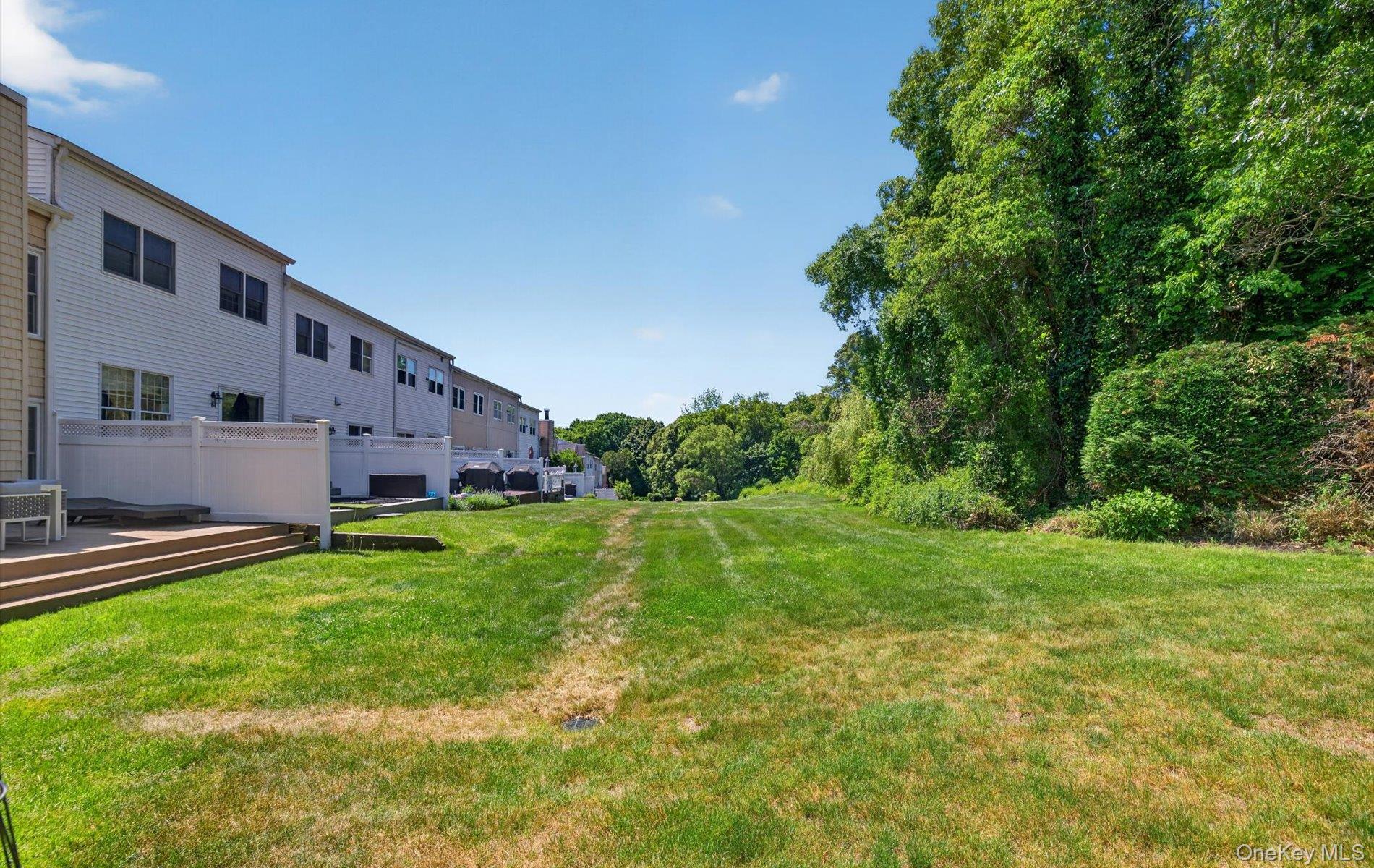 88 Hidden Ridge Drive Syosset, NY 11791 - Photo 33 of 37