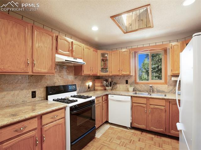 3762 Cedar Mountain Road Divide, CO 80814 - Photo 12 of 25 Gallery Image 12