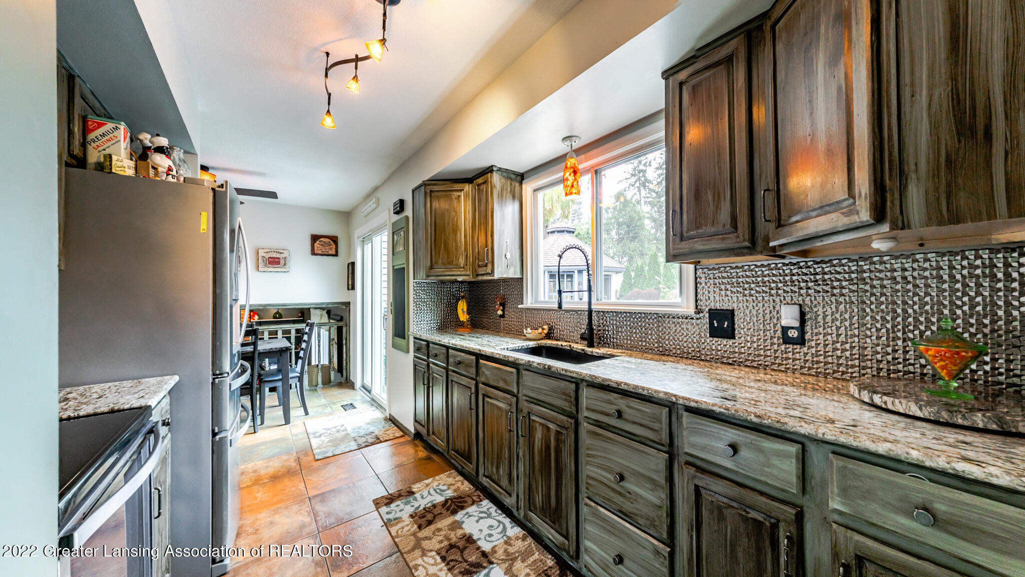 3713 Colchester Road Lansing, MI 48906 - Photo 9 of 32 3713COLCHESTER09