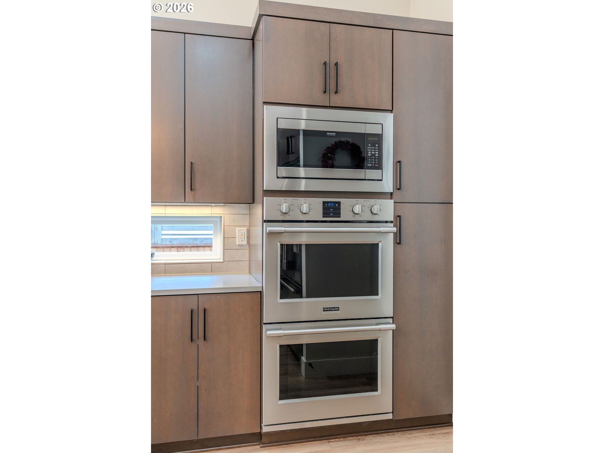 38408 Juniper Street Sandy, OR 97055 - Photo 30 of 47 a kitchen with a stove and oven