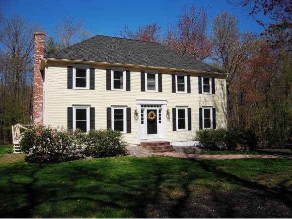 4 Cyril Road Derry, NH 03038 - Photo 1 of 1
