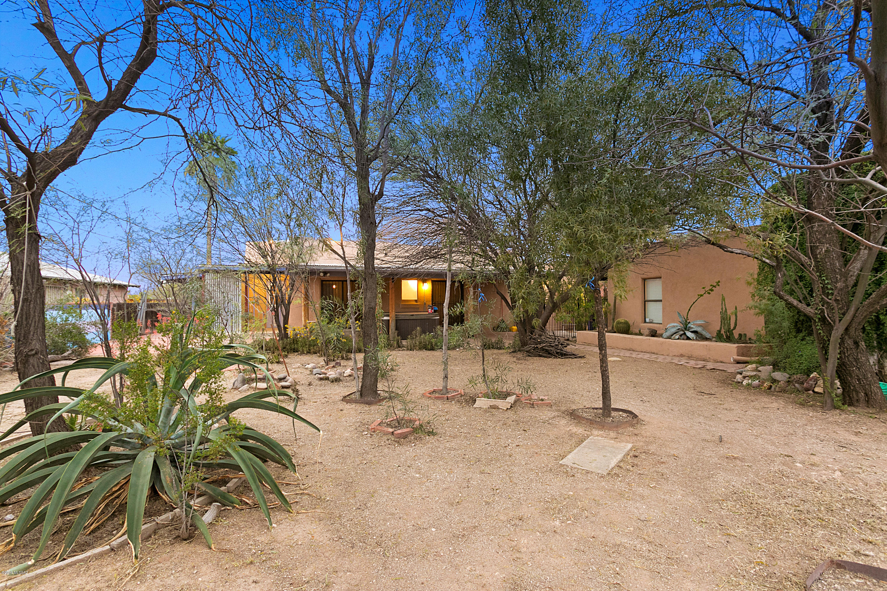 1530 East Spring Street Tucson, AZ 85719 - Photo 5 of 21 Gallery Image 5