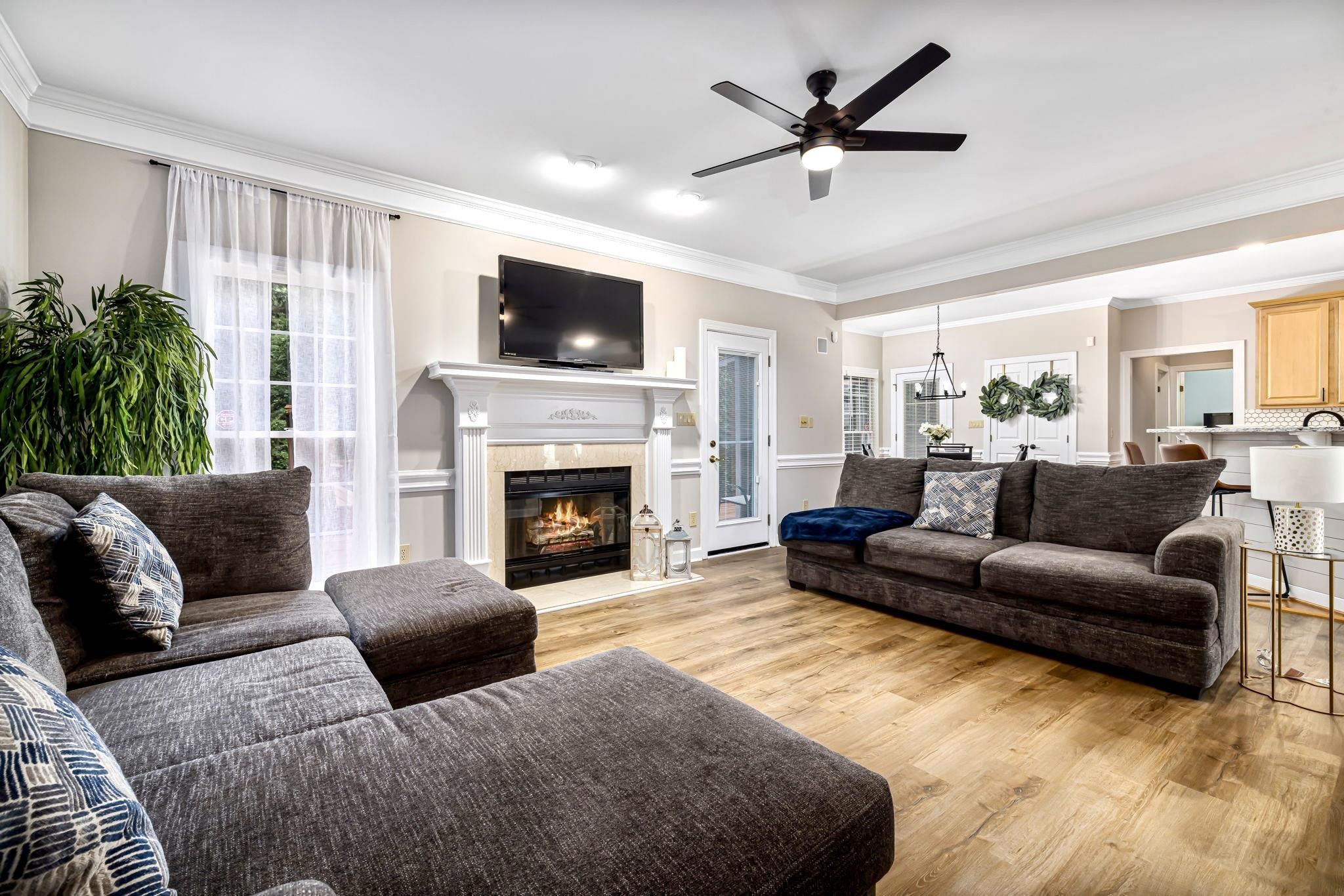 8805 Valley Springs Place Raleigh, NC 27615 - Photo 18 of 41 Family Room