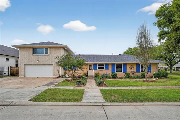 $360,000 | 45 East Carmack Drive, Chalmette, LA 70043