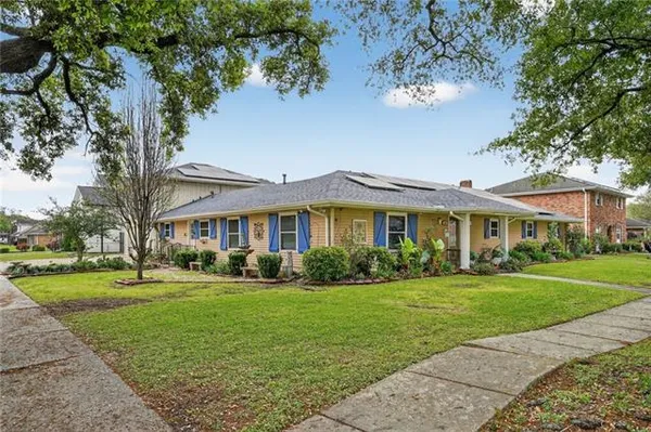 $360,000 | 45 East Carmack Drive, Chalmette, LA 70043