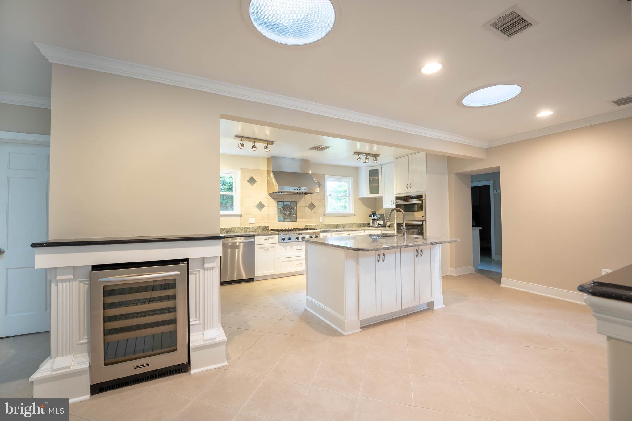 10805 Glen Road Potomac, MD 20854 - Photo 22 of 40