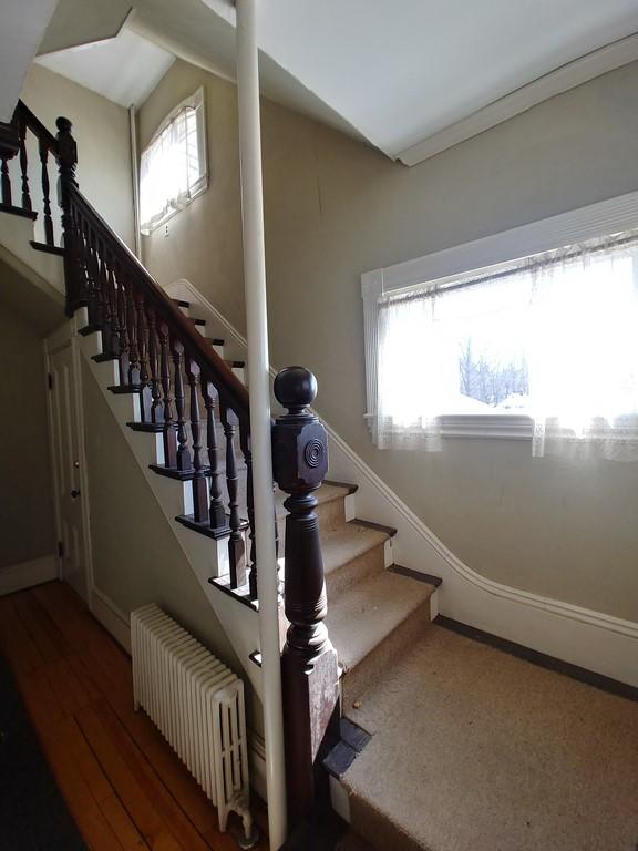 241 State Street Augusta, ME 04330 - Photo 11 of 16 Common front hallway