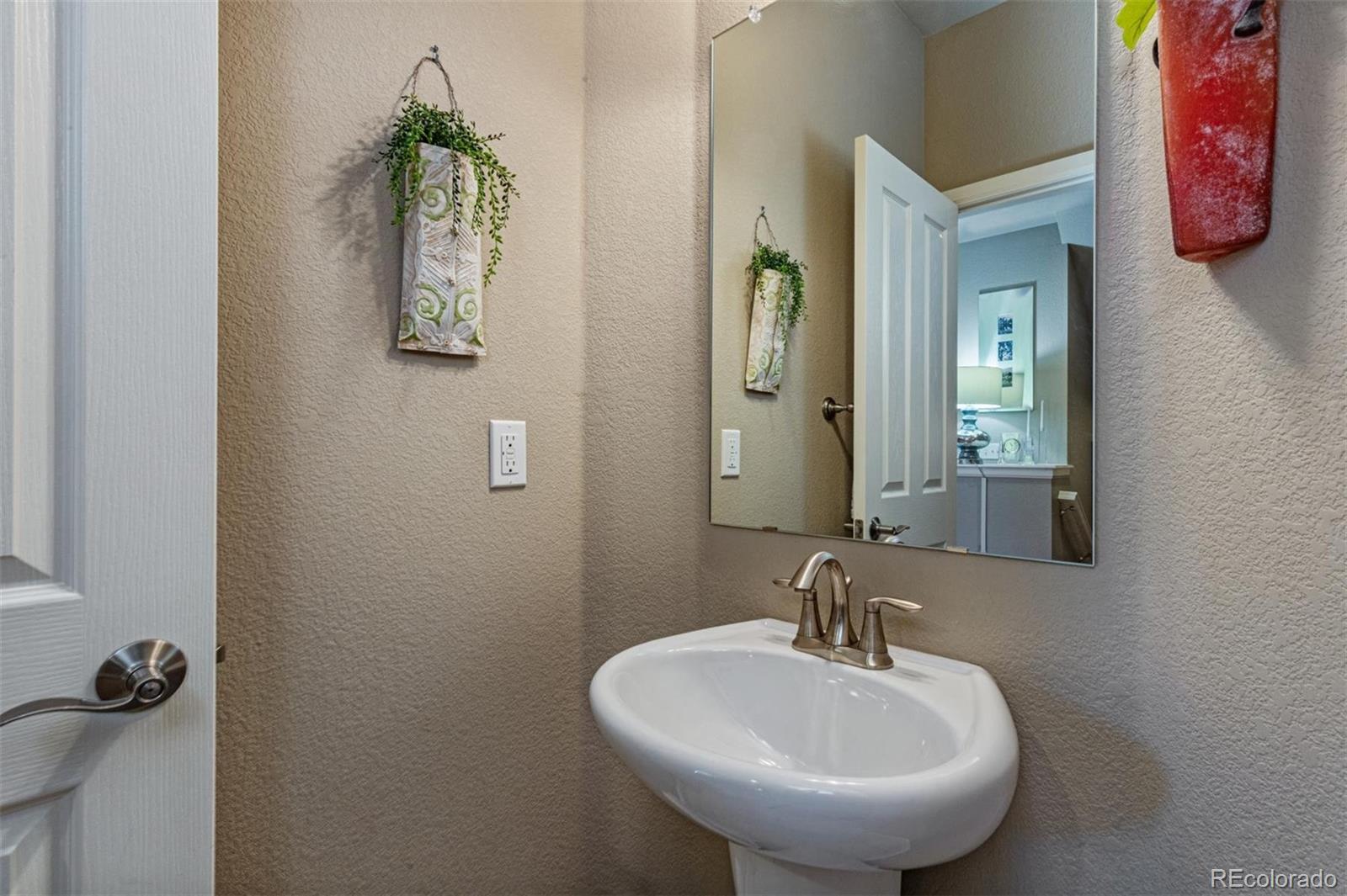 851 Elmhurst Drive, Unit E Highlands Ranch, CO 80129 - Photo 25 of 26