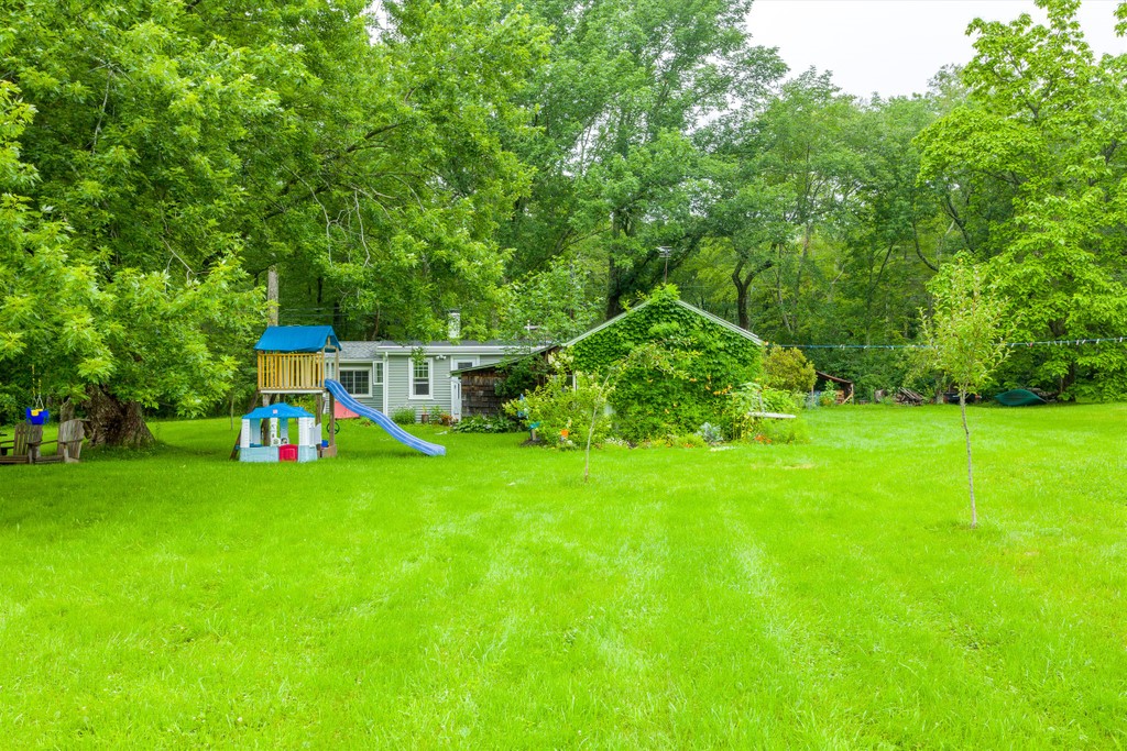 209 Cranberry Ridge Road Glocester, RI 02857 - Photo 4 of 27