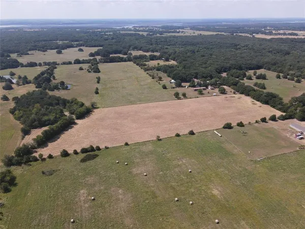 $209,900 | 2620 Danner Tx 75447, Ivanhoe, TX 75447