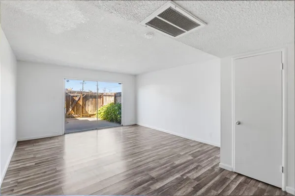 $1,200,000 | 175 South 19th Avenue, Lemoore, CA 93245
