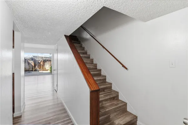 $1,200,000 | 175 South 19th Avenue, Lemoore, CA 93245