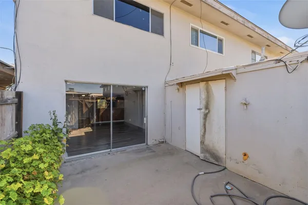 $1,200,000 | 175 South 19th Avenue, Lemoore, CA 93245